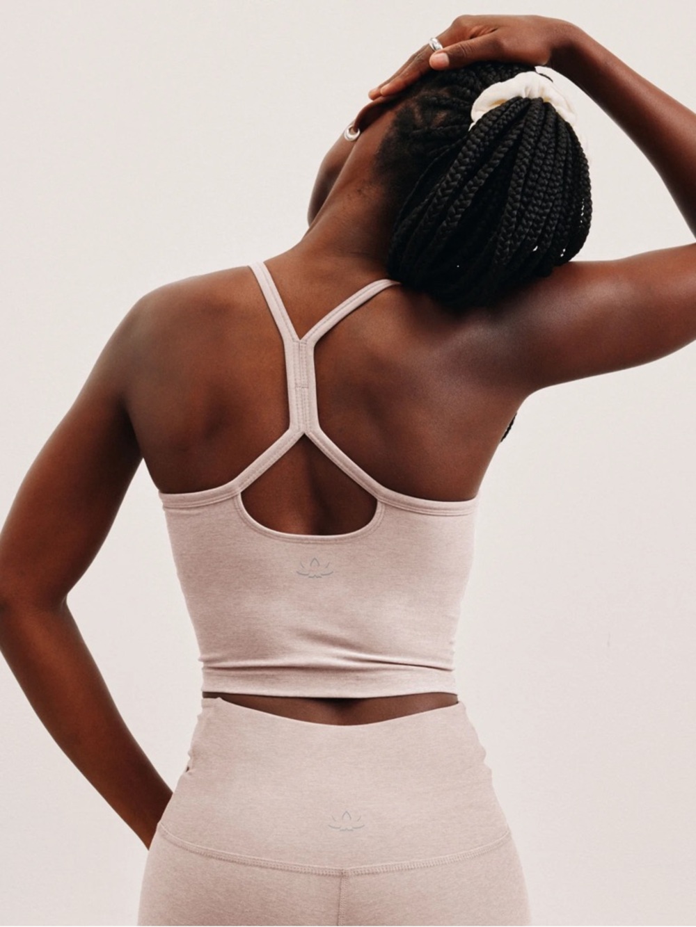Medium Beyond Yoga Spacedye Slim Racerback Cropped Tank in Chai - balletcore! - Picture 4 of 5